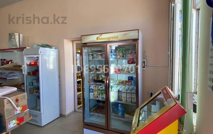 Свободное назначение, магазины и бутики, салоны красоты, медцентры и аптеки, образование, развлечения, кабинеты и рабочие места · 120 м² за 100 000 〒 в  — фото 3