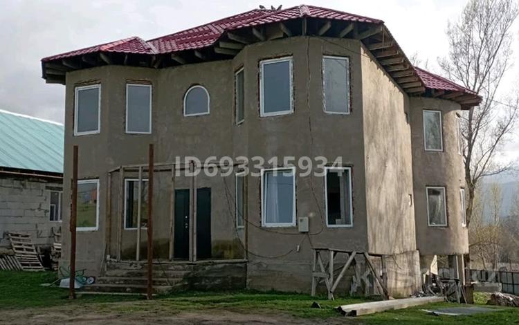 Отдельный дом • 5 комнат • 150 м² • 8 сот., Амангелды 26 — Посёлок Т.Рыскулова за 30 млн 〒 в Талгаре — фото 2