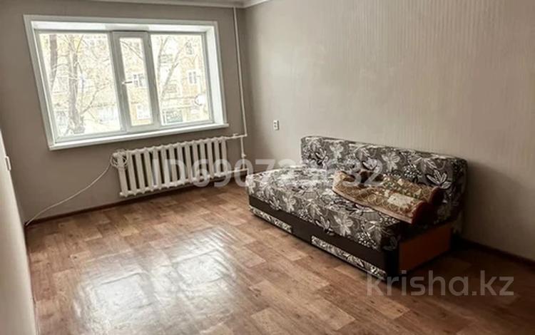 2-комнатная квартира, 42 м², 1/5 этаж, Есенберлина 31 за ~ 15 млн 〒 в Жезказгане — фото 2