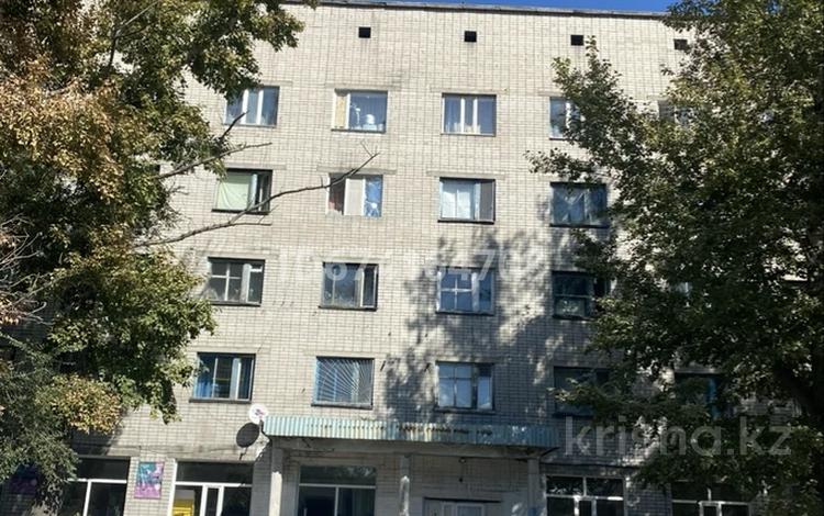 1 бөлме · 18 м² · 4 қабат, Бегплина 6, бағасы: 27 000 ₸ в Семее — фото 2