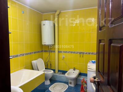 3-комнатная квартира · 68 м² · 5/5 этаж, Иртышская 11 — Квартира возле остановки Океан,рядом площадь Ауезова за 200 000 ₸ в Семее