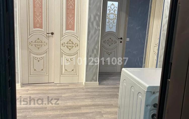 3-комнатная квартира · 62 м² · 2/5 этаж, 8-й микрорайон, Аскарова 22 за 37 млн ₸ в Шымкенте, Туран р-н — фото 2