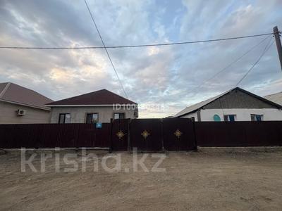 Отдельный дом · 4 комнаты · 120 м² · 6.7 сот., мкр. Алмагуль, Шолохова 34 — Махамбета Утемисова за 32 млн 〒 в Атырау