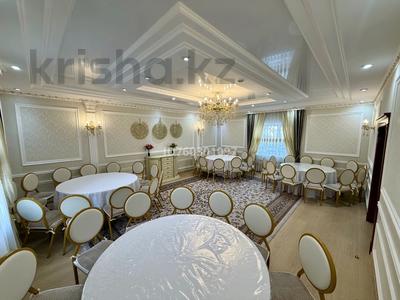 Дом · 8 комнат · 300 м², Дулатова 137 — Центральный рынок , ТД ISA за 150 000 〒 в Костанае