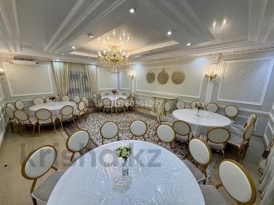 Дом · 8 комнат · 300 м², Дулатова 137 — Центральный рынок , ТД ISA за 150 000 ₸ в Костанае