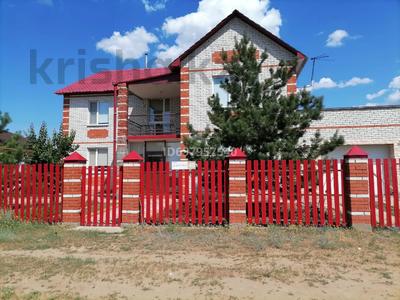 Отдельный дом · 7 комнат · 311 м² · 11 сот., Жангир хан 40 за 50 млн 〒 в Трекино