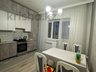 3-комнатная квартира · 110 м² · 5/8 этаж, мкр. Алтын орда за 250 000 ₸ в Актобе