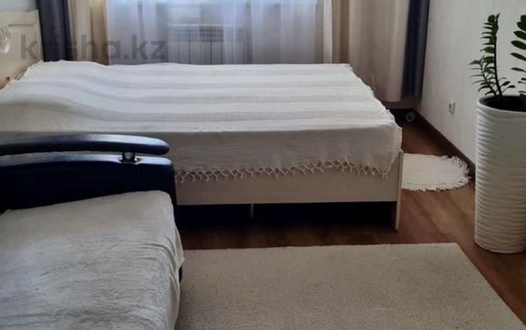 1-комнатная квартира · 45 м² · 2/9 этаж, Кабанбай батыра 46а за 240 000 ₸ в Астане, Есильский р-н — фото 2