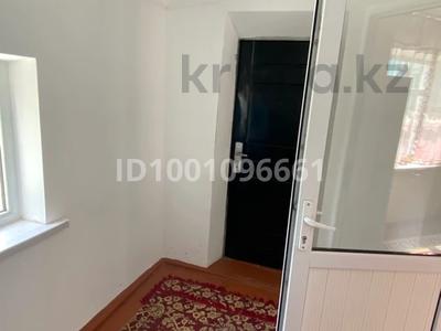 Отдельный дом · 6 комнат · 80 м² · 10 сот., Турар Рыскулов 47/2 — В районе больницы за 4.5 млн 〒 в 