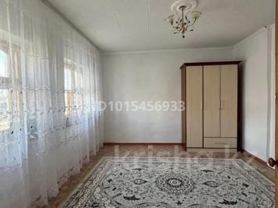 Жеке үй · 2 бөлме · 90 м² · 8 жүзд., Көкарна ш/а., Жанабай Акбердиева 63, бағасы: 80 000 ₸ в Атырау, мкр Кокарна