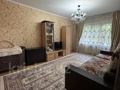 2-бөлмелі пәтер, 58 м², 1/9 қабат, мкр Аксай-1, бағасы: 28 млн 〒 в Алматы, Ауэзовский р-н