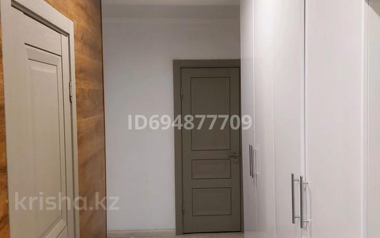 3-комнатная квартира · 79 м² · 1/9 этаж, мкр Береке, Контейнерная 27 за 32 млн 〒 в Атырау — фото 2