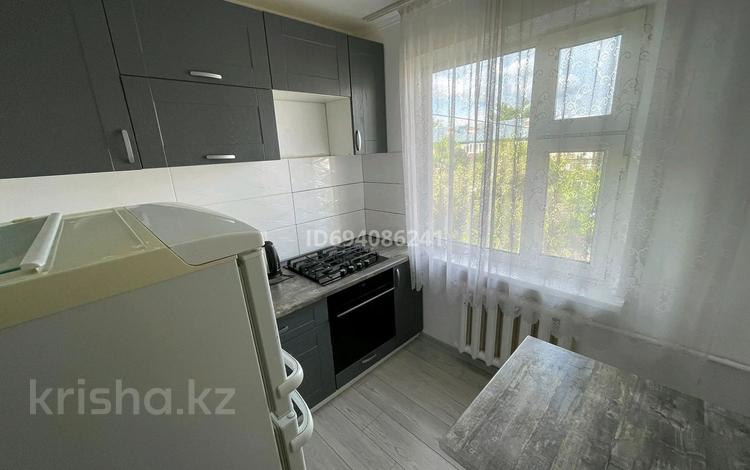 2-бөлмелі пәтер · 44 м² · 5/5 қабат, проспект Абая 37 — проспект Назарбаева, бағасы: 13 000 ₸ в Уральске — фото 2