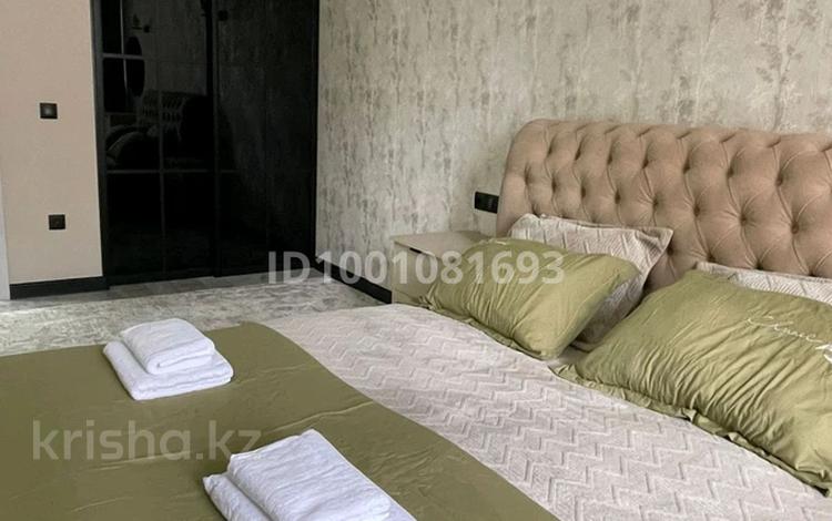2-комнатная квартира · 74 м² · 7/13 этаж, 16-й мкр 111 за 15 000 ₸ в Актау — фото 2