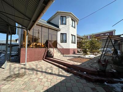 Отдельный дом • 5 комнат • 313 м² • 6 сот., мкр Кайрат, Данекер 8 за 92 млн 〒 в Алматы, Турксибский р-н