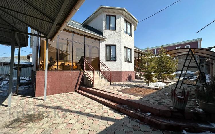 Отдельный дом • 5 комнат • 313 м² • 6 сот., мкр Кайрат, Данекер 8 за 92 млн 〒 в Алматы, Турксибский р-н — фото 17