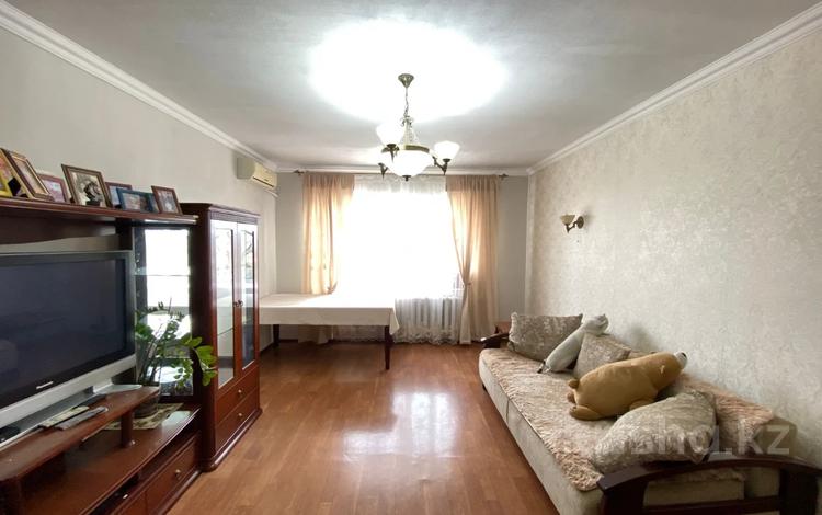 3-комнатная квартира · 90.8 м² · 9/9 этаж, ул. Алиханова за 62 млн ₸ в Караганде, Казыбек би р-н — фото 2