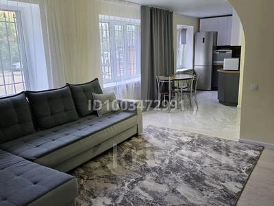 2-комнатная квартира · 43 м² · 1/5 этаж, Ауэзова 102 — Тц "Ак Желкен" за 20 000 ₸ в Щучинске