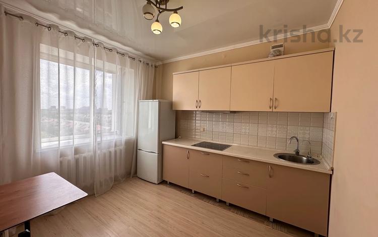 1-комнатная квартира, 40 м², 7/8 этаж помесячно, Улы дала 67 за 180 000 〒 в Астане, Есильский р-н — фото 3