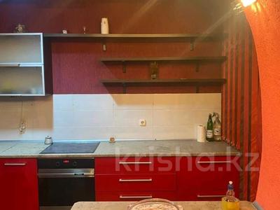 3-комнатная квартира · 60 м² · 2/2 этаж, Жамбыла Жабаева за 200 000 ₸ в Петропавловске