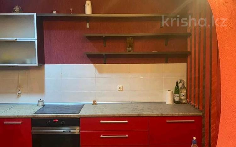 3-комнатная квартира · 60 м² · 2/2 этаж, Жамбыла Жабаева за 200 000 ₸ в Петропавловске — фото 2