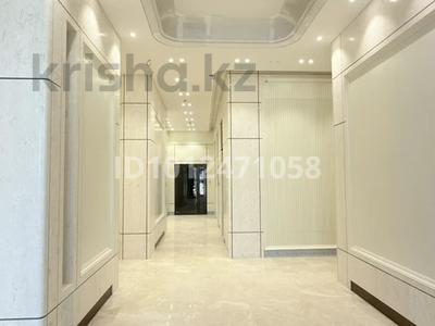 4-бөлмелі пәтер · 162 м² · 10/20 қабат, Кайым Мухамедханов 6/1 — Хан шатыр, бағасы: 139 млн ₸ в Астане, Нура р-н