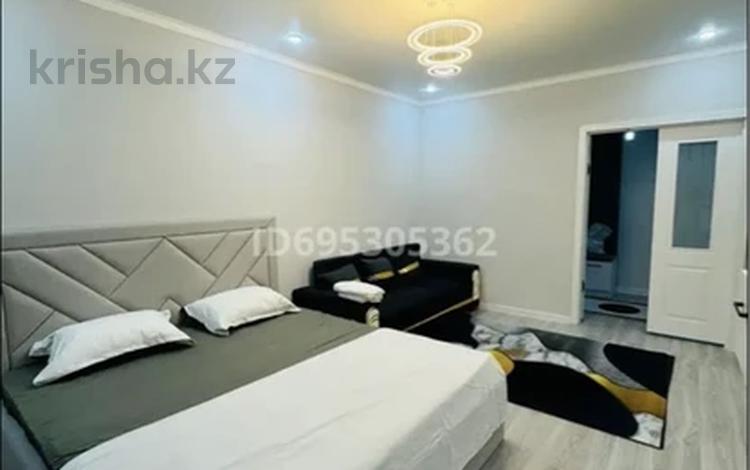 1-бөлмелі пәтер · 55 м², К. Тулеметова — Толеметова, бағасы: 15 000 ₸ в Шымкенте — фото 2