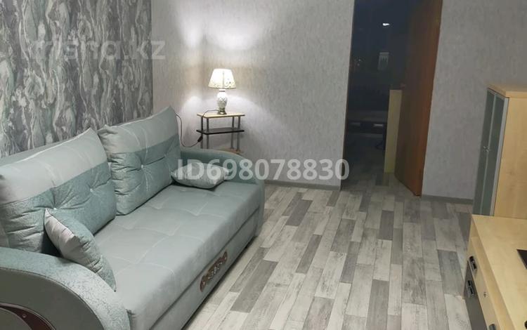 2-бөлмелі пәтер · 45.5 м² · 5/5 қабат, мкр Строитель 37, бағасы: 16.5 млн ₸ в Уральске — фото 2