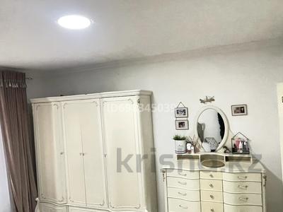 5-бөлмелі пәтер · 95 м² · 2/2 қабат, Тохтарова 43 — Туле би, бағасы: 25 млн ₸ в Кентау