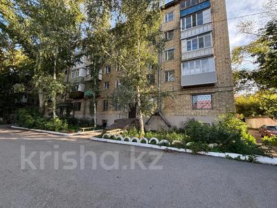3-бөлмелі пәтер · 58 м² · 4/5 қабат, Михайловка ш/а., Крылова 11, бағасы: 23 млн ₸ в Караганде, Казыбек би р-н