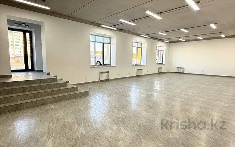 Еркін, кеңселер, дүкендер мен бутиктер, қоймалар, қоғамдық тамақтану орны, сұлулық салондары, монша, қонақ үй және демалыс орындары, фитнес және спорт, медорталықтар мен дәріханалар, білім орталықтары, конференц-залдар, кабинеттер және жұмыс орындары, студиялар · 181 м², бағасы: 705 900 ₸ в Усть-Каменогорске — фото 6