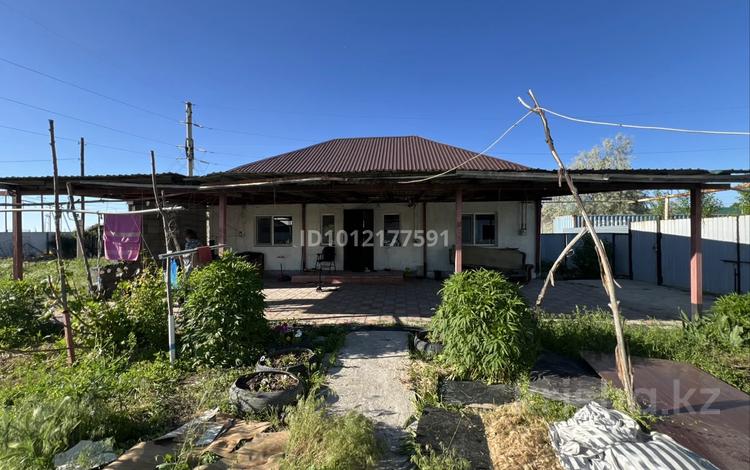 Отдельный дом · 3 комнаты · 95 м² · 8 сот., Береке 20б — Около 12 школы за 42 млн 〒 в Байсерке — фото 2