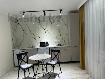 1-комнатная квартира · 42.2 м² · 7/9 этаж, мкр. Алмагуль, Амандосова 42 — Амандосова 42 на против стоматологии Дента центр Мкр Алмагуль за 16 000 ₸ в Атырау