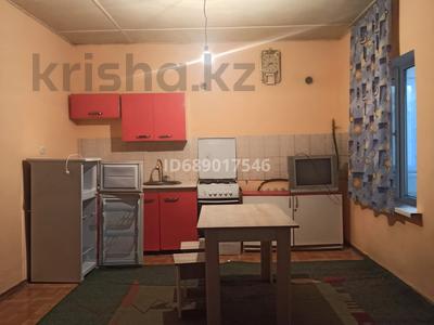 2-комнатный дом помесячно, 50 м², мкр Калкаман-2 за 170 000 〒 в Алматы, Наурызбайский р-н