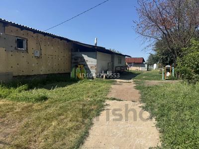 Жеке үй · 4 бөлме · 235 м² · 6 жүзд., С муканов 47а, бағасы: 21 млн ₸ в Талдыбулаке