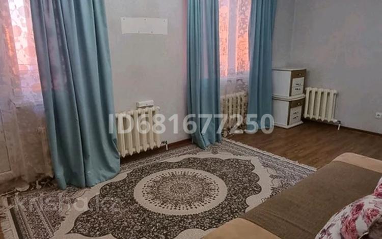 1-бөлмелі пәтер · 38 м² · 12/12 қабат, Рыскулбекова 31/1, бағасы: 8 000 ₸ в Астане, Алматы р-н — фото 2