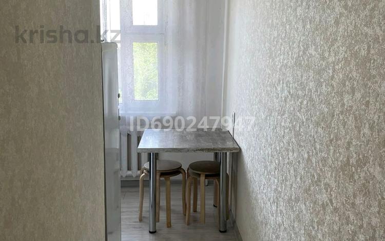 2-комнатная квартира · 48 м² · 5/5 этаж, проспект Абая 37 — проспект Абая за 13 000 ₸ в Уральске — фото 2
