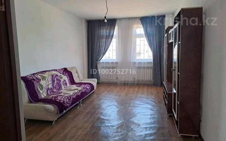 2-бөлмелі пәтер · 80 м² · 5/5 қабат, Арай 2 10, бағасы: 20 млн ₸ в Таразе — фото 11