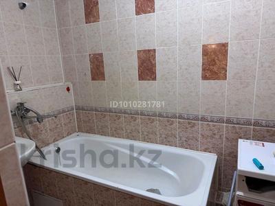 3-комнатная квартира · 90 м² · 4/10 этаж, мкр 12 45 — Көркем за 145 000 〒 в Актобе