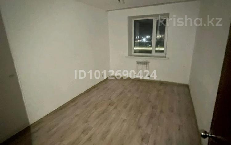 3-комнатная квартира · 80 м² · 5/5 этаж, Строителей за 90 000 ₸ в Аксу — фото 2