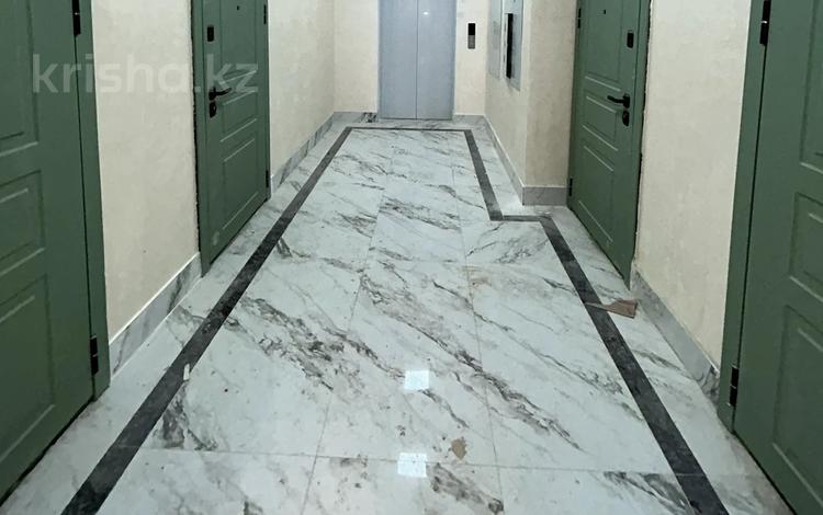 3-бөлмелі пәтер · 89.9 м² · 8/9 қабат, Толеметова 20А, бағасы: 35 млн ₸ в Шымкенте — фото 2