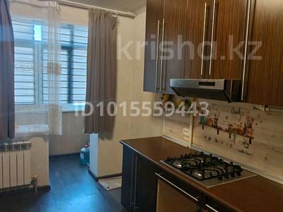 2-бөлмелі пәтер · 53 м² · 3/5 қабат, Магазин шынар, бағасы: 28 млн ₸ в Боралдае (Бурундай), мкр Водник-1