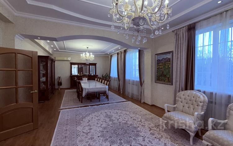 Отдельный дом · 9 комнат · 400 м² · 8 сот., мкр Калкаман-2, Аспандиярова 135 за 2.5 млн ₸ в Алматы, Наурызбайский р-н — фото 2