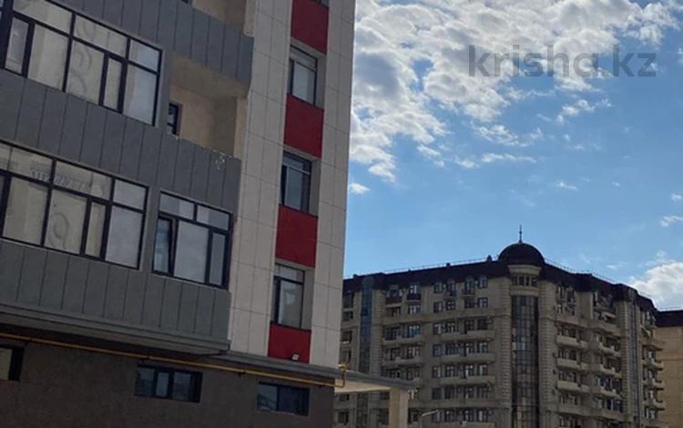 Свободное назначение, офисы, магазины и бутики, склады, образование, развлечения · 500 м² за 100 млн ₸ в Актау, 16-й мкр  — фото 6