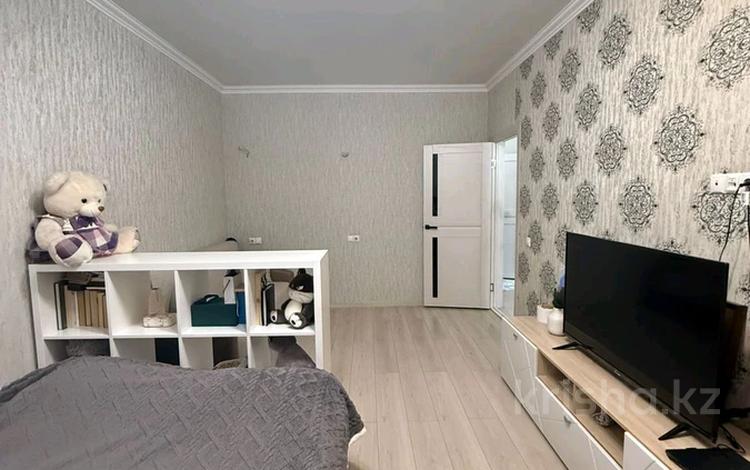 1-бөлмелі пәтер · 45 м² · 2/12 қабат, Кабанбай батыра 42, бағасы: 210 000 ₸ в Астане, Есильский р-н — фото 2