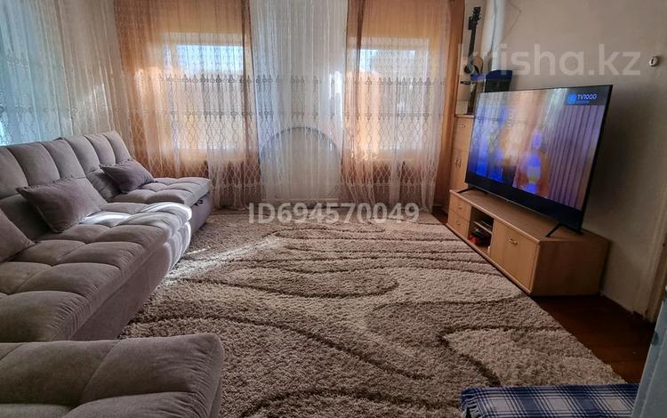 Отдельный дом · 4 комнаты · 61.8 м² · 6 сот., Катон-Карагайская — Тынышпаева за 17.5 млн ₸ в Усть-Каменогорске — фото 2