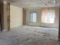 Офисы, салоны красоты, медцентры и аптеки, образование · 308.4 м² за 1.8 млн ₸ в Астане, р-н Байконур — фото 6