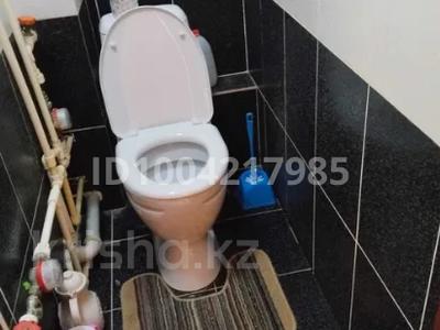 2-бөлмелі пәтер · 80 м² · 4/4 қабат, мкр 8, бағасы: 70 000 〒 в Актобе