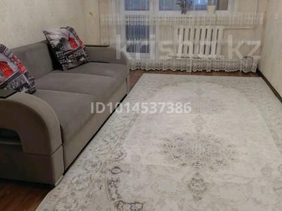 3-бөлмелі пәтер · 68 м² · 4/5 қабат, 27-шағынаудан, Юго-Восток ш/а., 27-шағынаудан 27, бағасы: 220 000 ₸ в Караганде, Казыбек би р-н