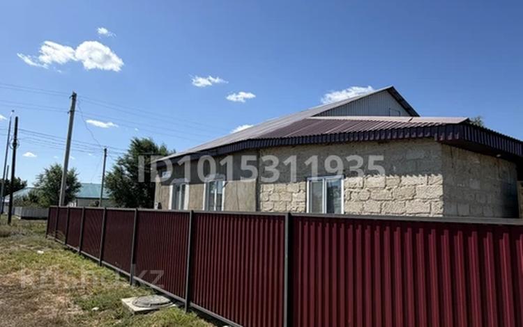Жеке үй · 2 бөлме · 100 м² · 9 жүзд., Ауезова 164 — 2 школ Гимназия, бағасы: 12 млн ₸ в Мартуке — фото 2